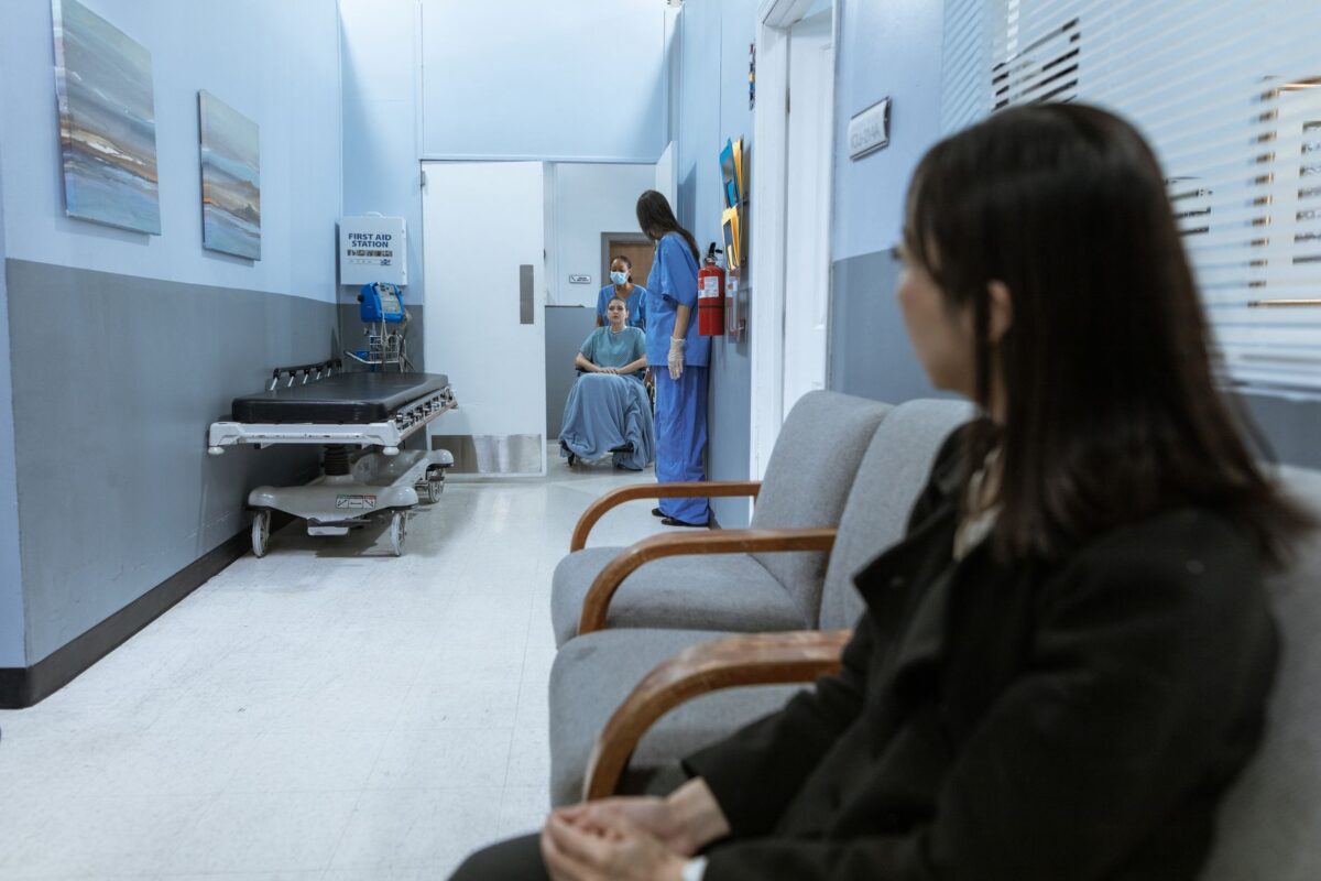 Robotique médicale : des usages établis, mais une adoption encadrée par la sécurité