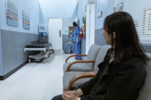 Robotique médicale : des usages établis, mais une adoption encadrée par la sécurité